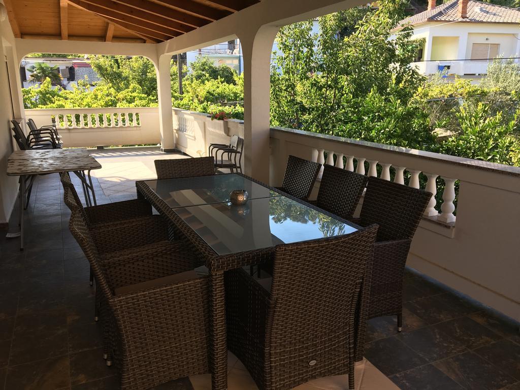 Superior Rooms Pension Karolina Rab Town Bagian luar foto